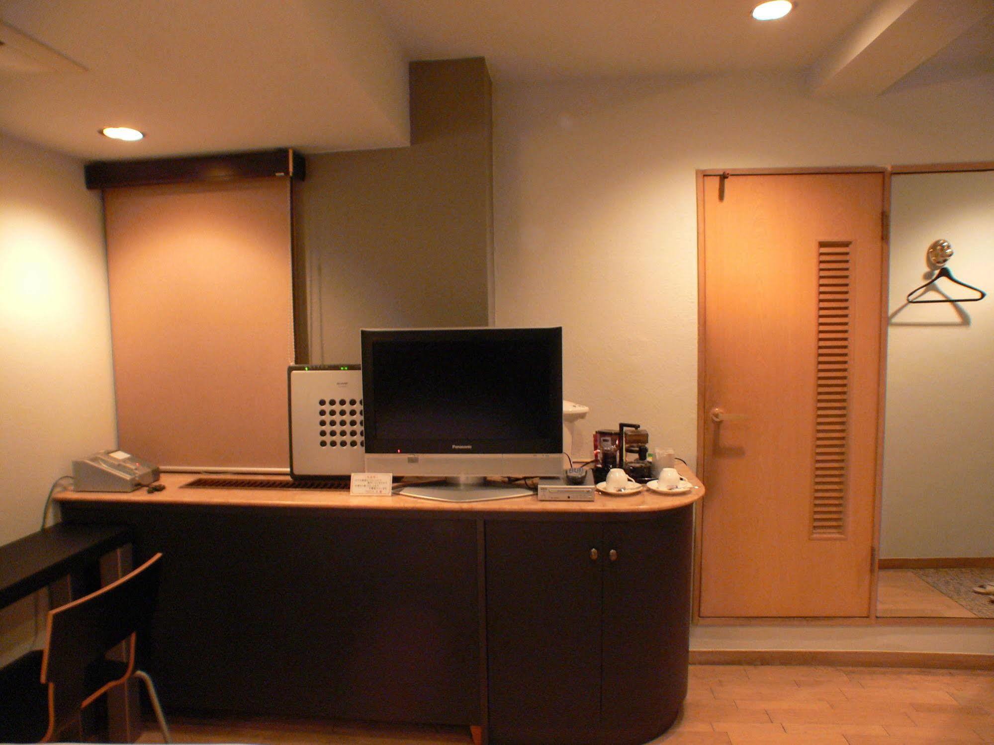 Shinjuku City Hotel N.U.T.S Tokyo Dış mekan fotoğraf